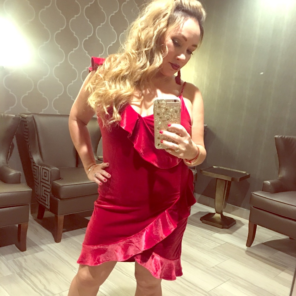 Velvet red dress - Picture 3 of 4